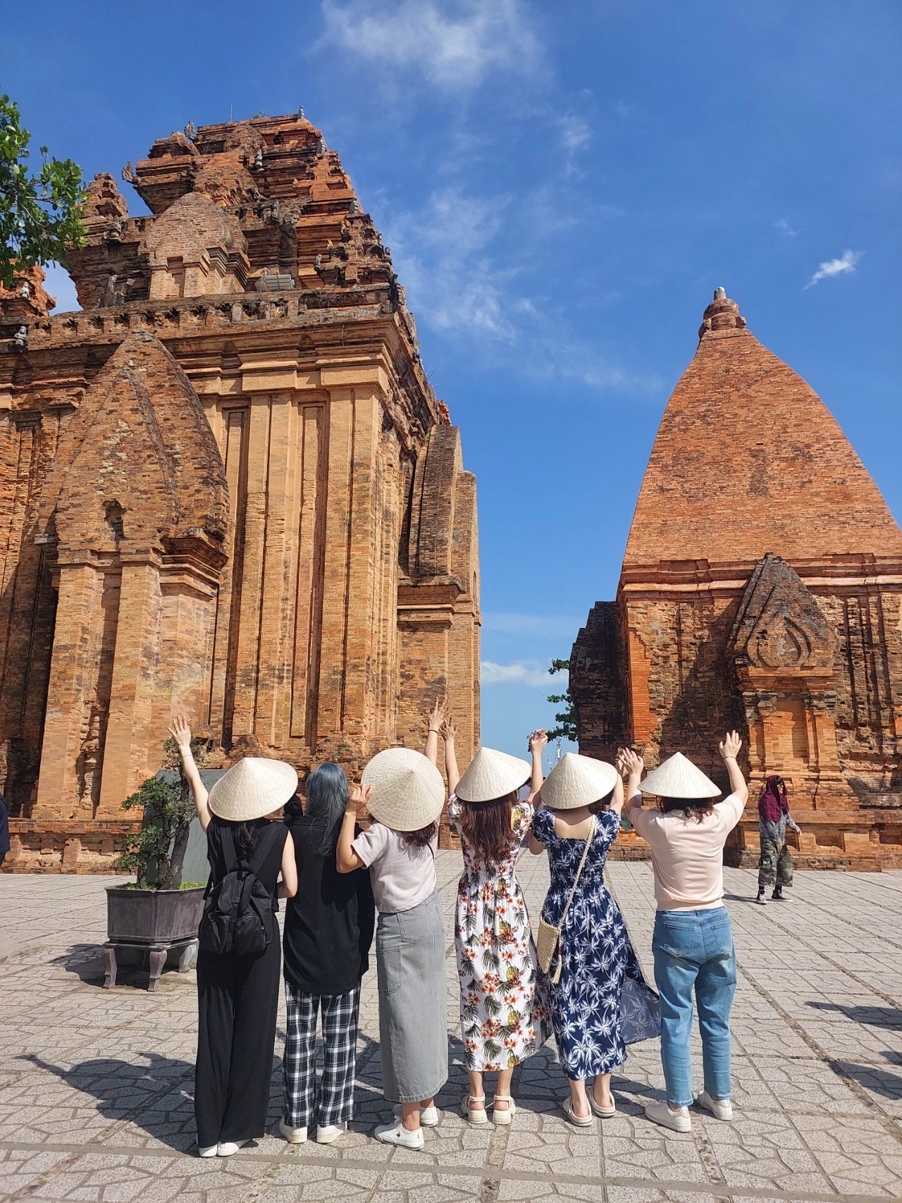 [나트랑] 베트남 여행의 친구,연인,가족의 추억 여행. 가이드 미인의 친절하고 진정성에 감동